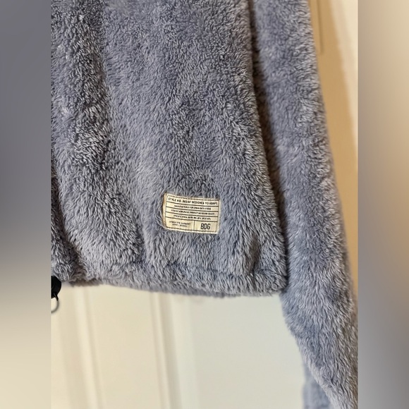 BDG Fuzzy Cropped Hoodie One Size Warm Loungewear Soft Winter - Picture 2 of 8